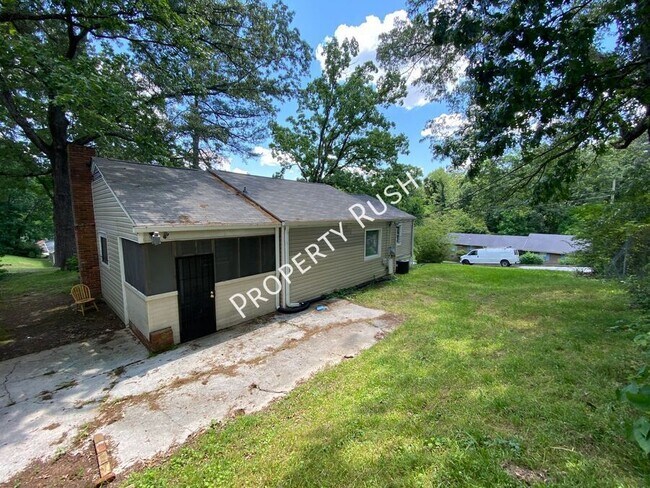 Building Photo - 1503 Pin Oak Dr