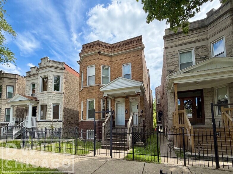 Building Photo - 731 N Christiana Ave