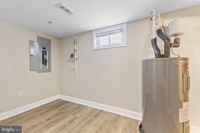 Building Photo - 3213 Greencastle Rd