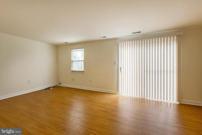 Building Photo - 734 Ivy League Ln