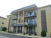 Building Photo - 8854 N Chester Ave