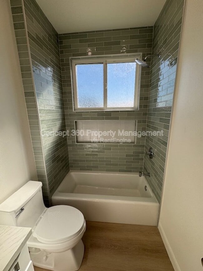 Building Photo - 6170 Briercrest Ave