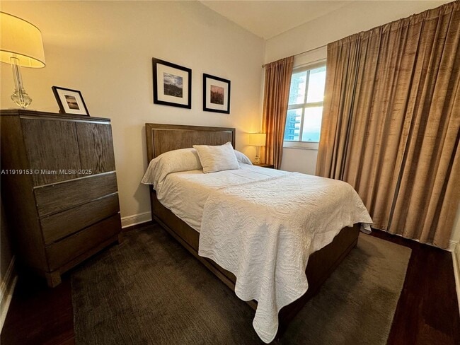 Building Photo - 1250 S Miami Ave