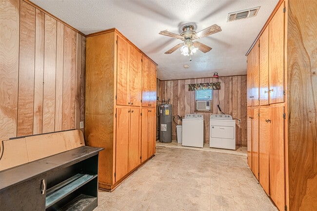 Building Photo - 1126 10th St