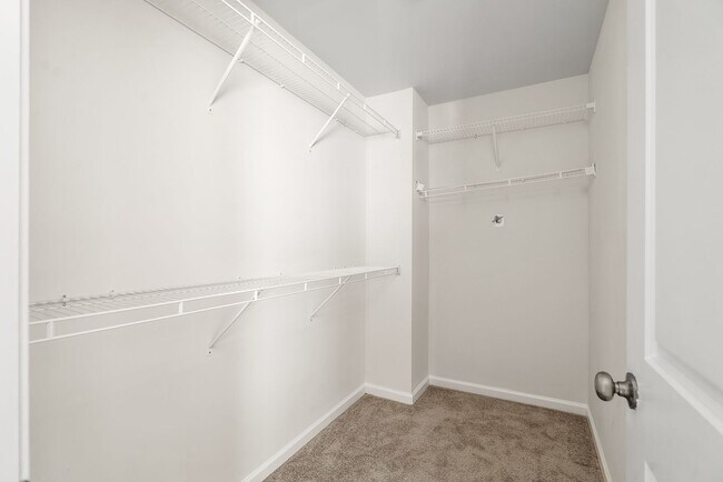 Building Photo - 755 Justify Lp