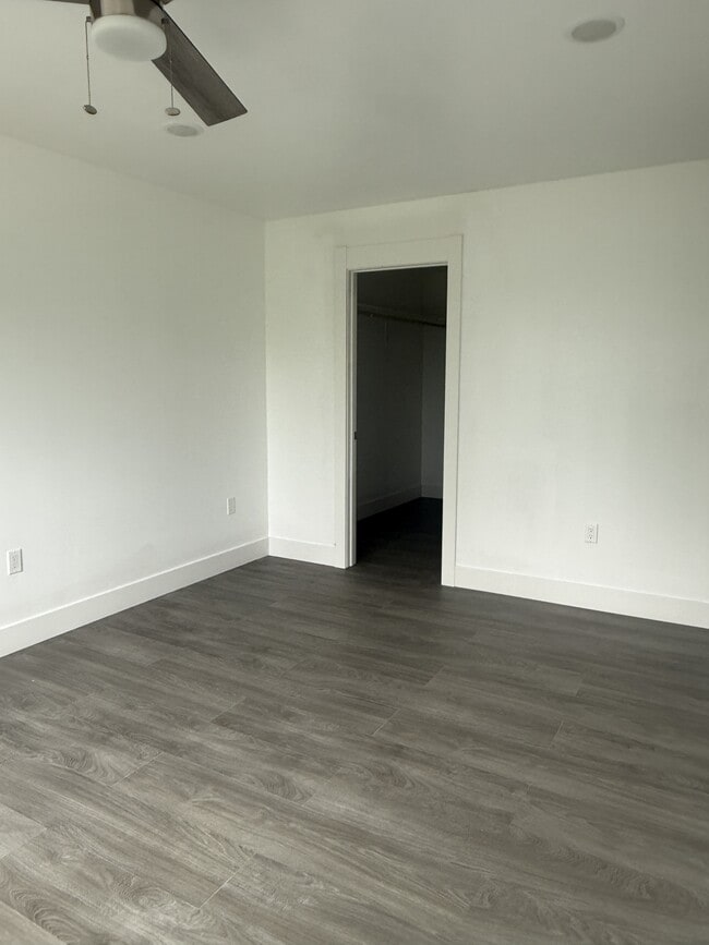 Building Photo - 4700 W Sassy Ave