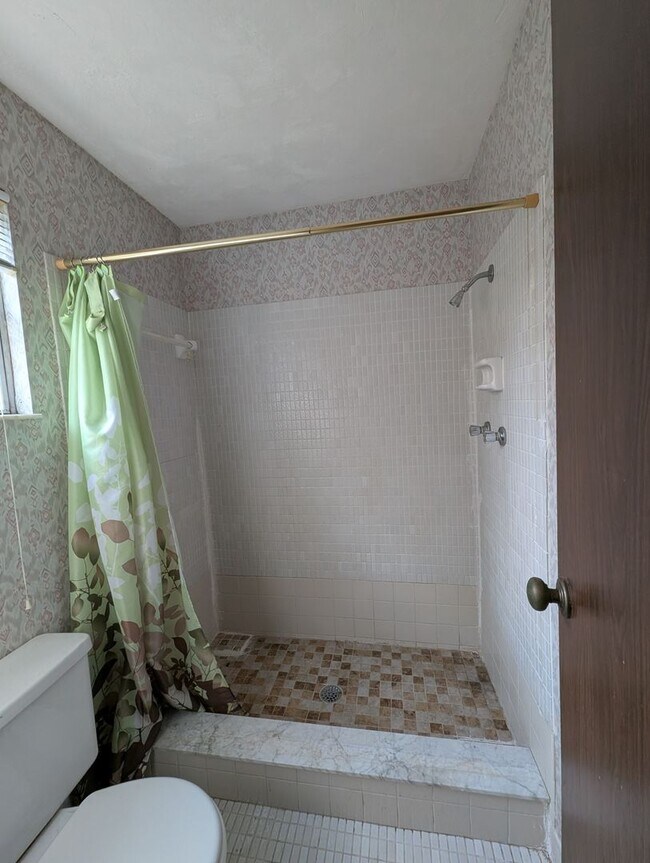 Building Photo - Sparrow 101