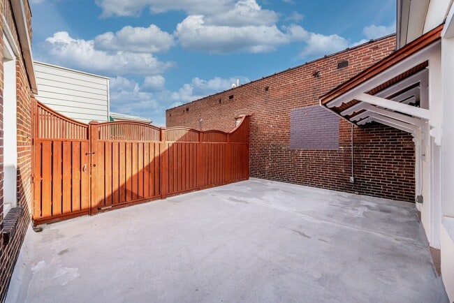 Building Photo - RARE OPPORTUNITY 1,200 SF ± Apartment in The Hill — Private Patio, Hardwood Floors & Renovated Ki...