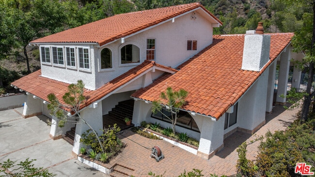 Building Photo - 13033 Sky Valley Rd