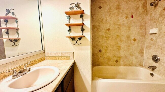 Building Photo - 4426 Marla Dr
