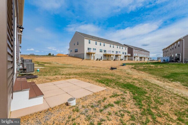Building Photo - 1714 Shady Ln