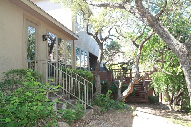 Building Photo - 2922 Ivory Creek