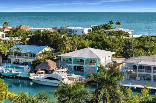 Building Photo - 232 W Seaview Dr