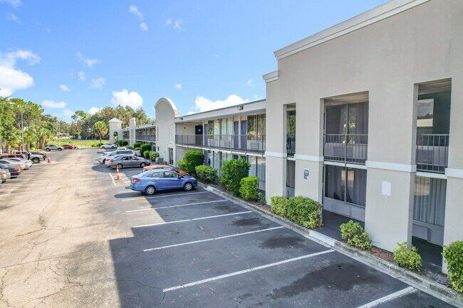 Building Photo - 4645 N Socrum Loop Rd