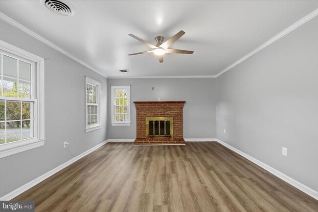 Building Photo - 130 Cox Rd