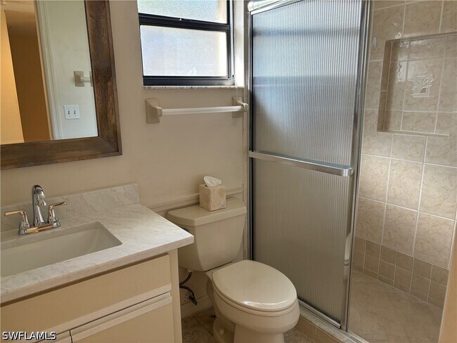 Building Photo - 513 Lake Louise Cir