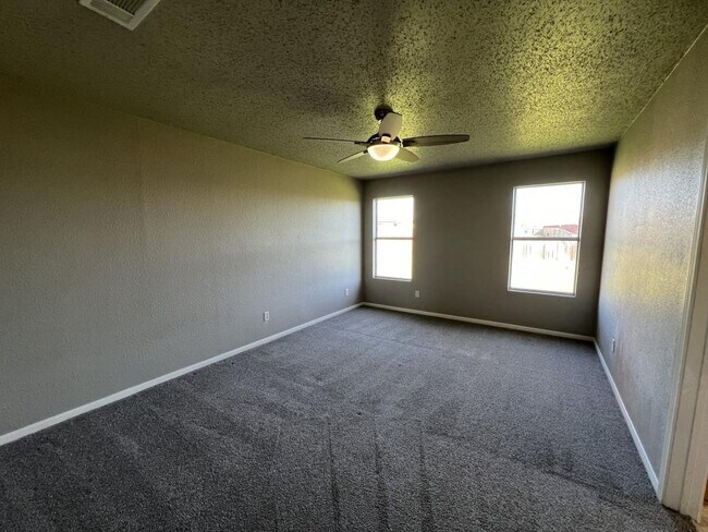 Building Photo - 4115 Mustang Dr