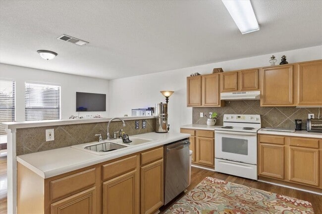 Building Photo - 304 Cordero Dr