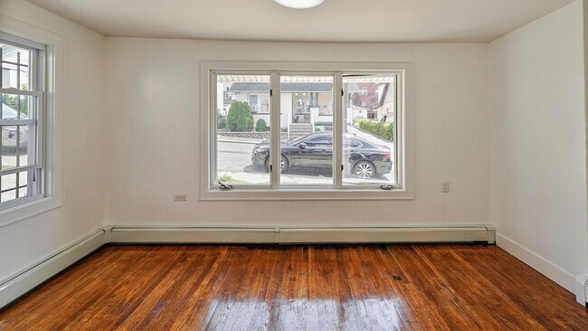 Building Photo - 1120 73rd St