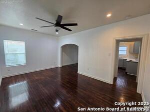 Building Photo - 809 Elmwood Dr