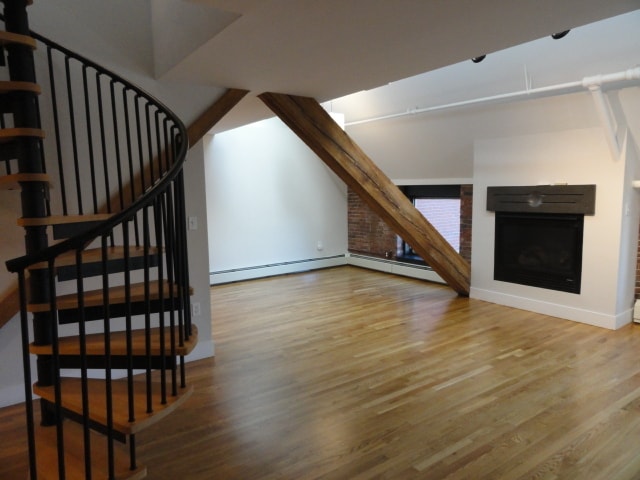 Building Photo - 537 Congress St