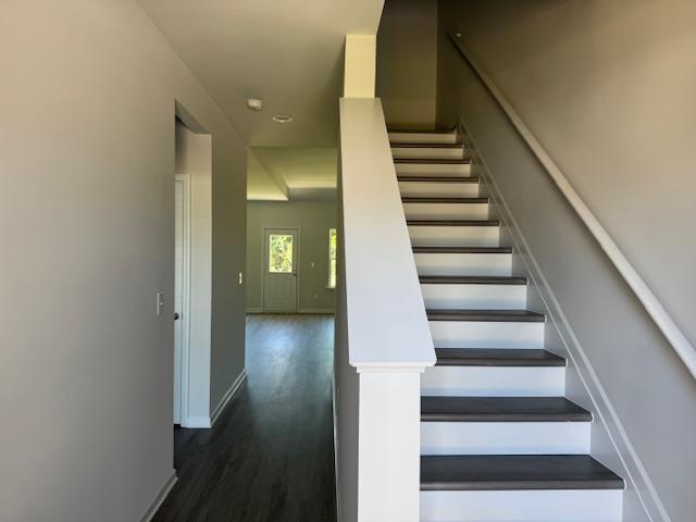 Building Photo - 120 Monroe Ct