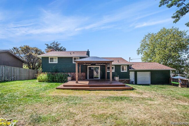 Building Photo - 1035 Wyman Dr