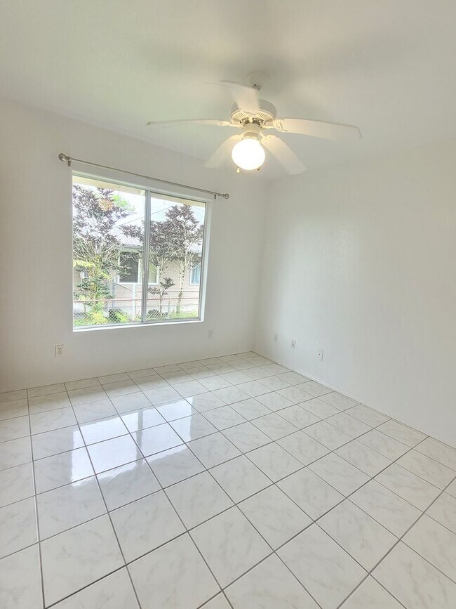 Building Photo - 105 Kaulike St