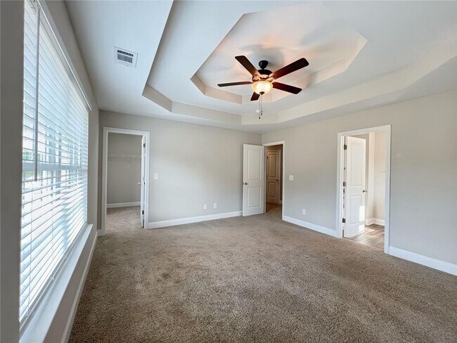 Building Photo - 5332 Lawson Lake Dr