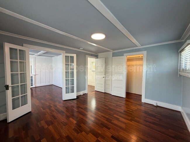 Building Photo - 2263 Soto St