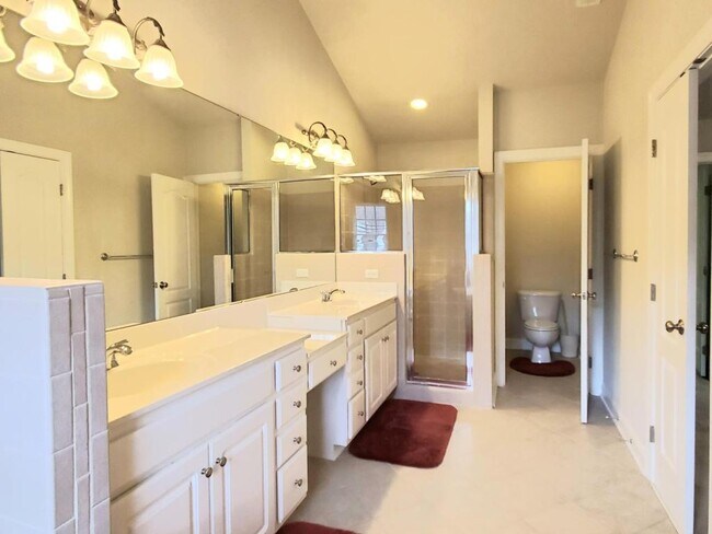Building Photo - 102 Alden Village Ct