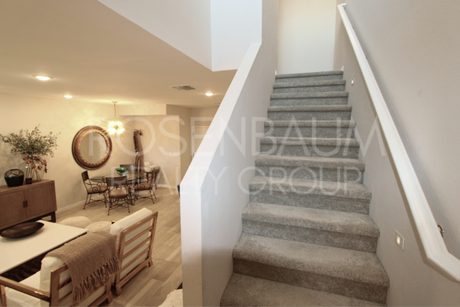 Building Photo - Stunning 3-beds, 2.5-baths townhome in the...