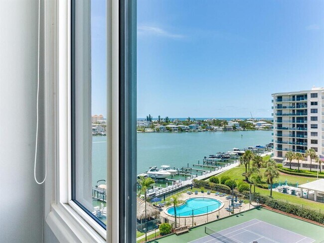 Building Photo - 660 Island Way