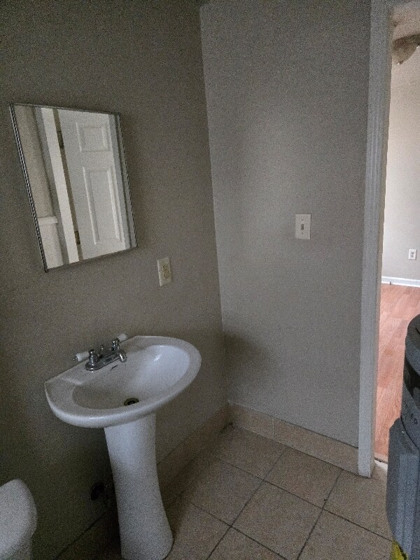 Building Photo - 2118 Hatcher Rd