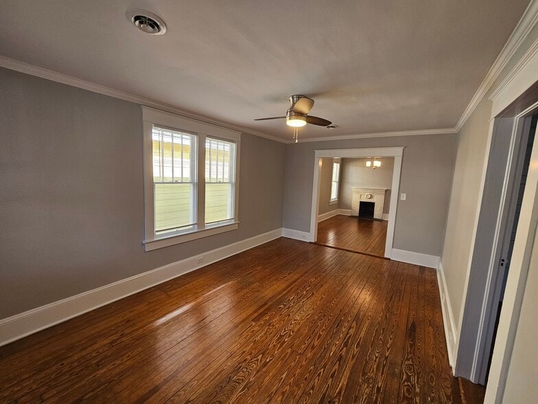 Building Photo - 209 S 2nd St