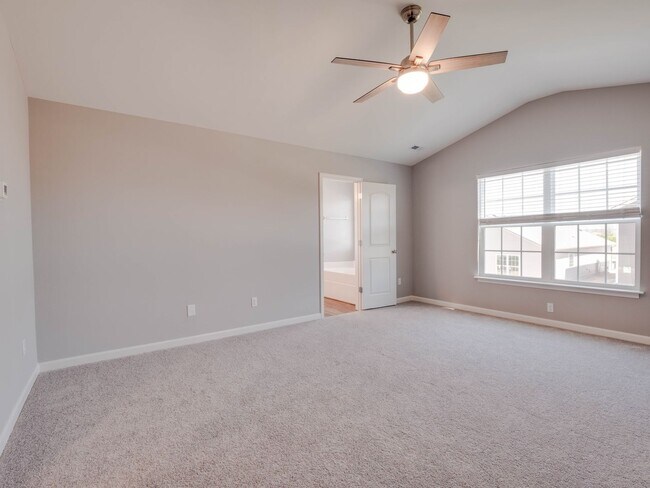 Building Photo - Stunning 2022 Build in Lexington!