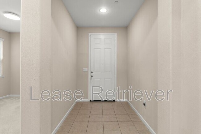 Building Photo - 2631 Clarita Dr