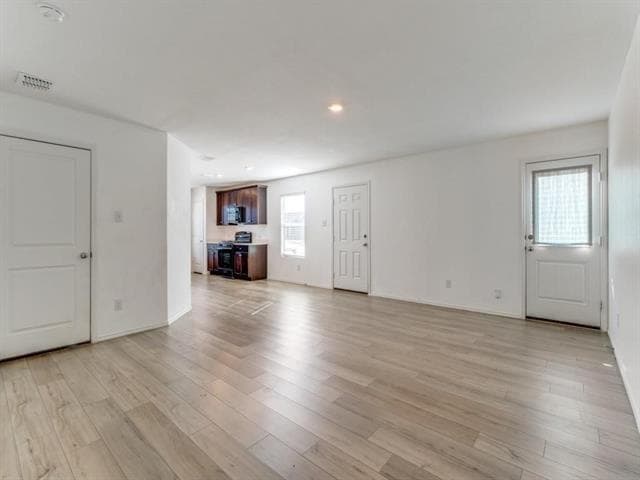 Building Photo - 3112 Coyote Way