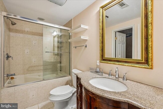 Building Photo - 905 Royal Elm Ct