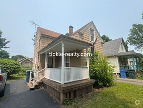 Building Photo - Cute Cottage in the Swillburg Neighborhood