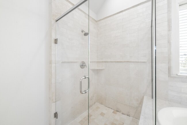 Building Photo - 2426 Bevis St