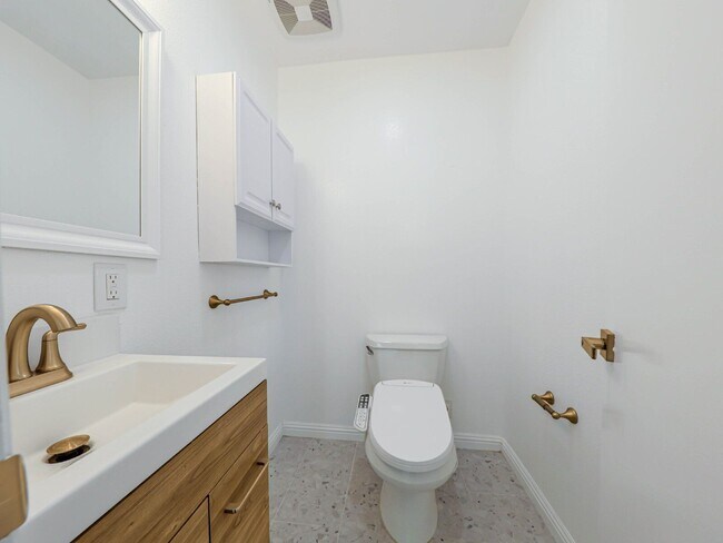 Building Photo - 3104 San Andreas Dr