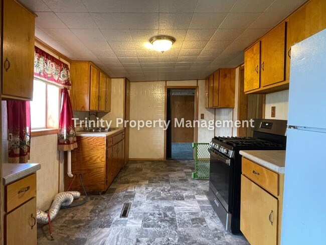 Building Photo - 143 Camden St