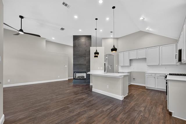 Building Photo - 739 Kilbridge Ln