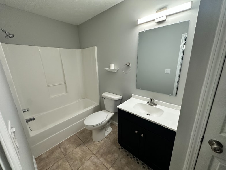 Building Photo - 3906 Dunbar Ave