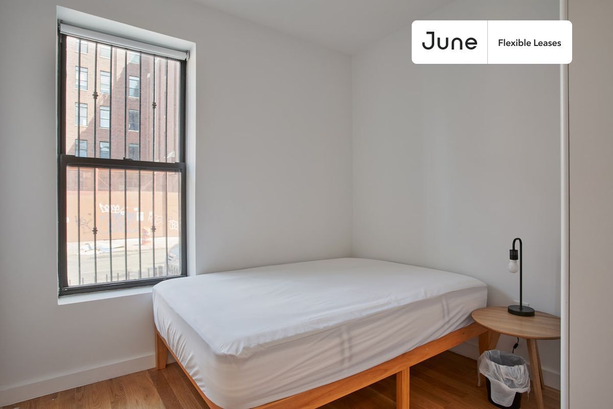 Building Photo - Cozy Private ROOM in Bed-Stuy