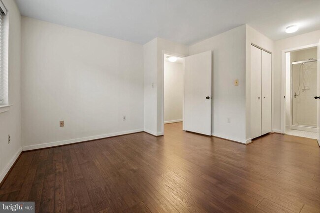 Building Photo - 123 W Conway St