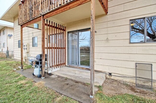 Building Photo - 2 Bedroom Apartment in Clifton - $1150