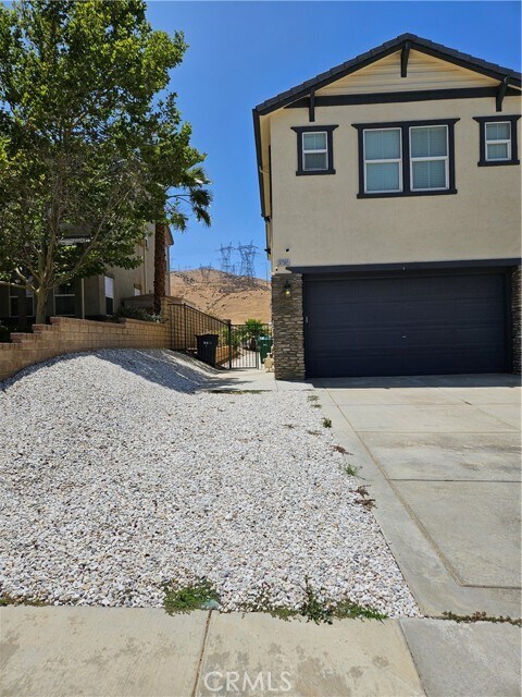 Building Photo - 37361 Paintbrush Dr