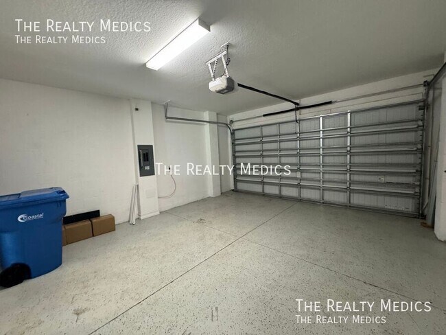 Building Photo - 4712 Lagona Ln